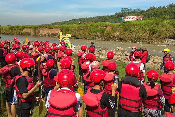 paket rafting progo atas | KrisBus : Sewa Bus Jogja paket rafting progo atas