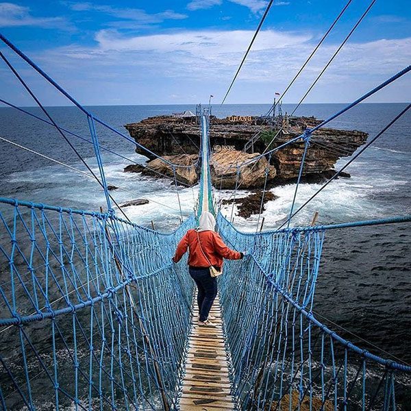 Jembatan Timang